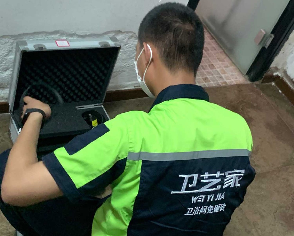沈阳附近防水补漏师傅电话号码，24小时上门维修服务
